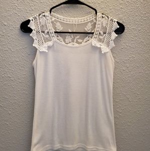 Tank top with lace shoulders and back